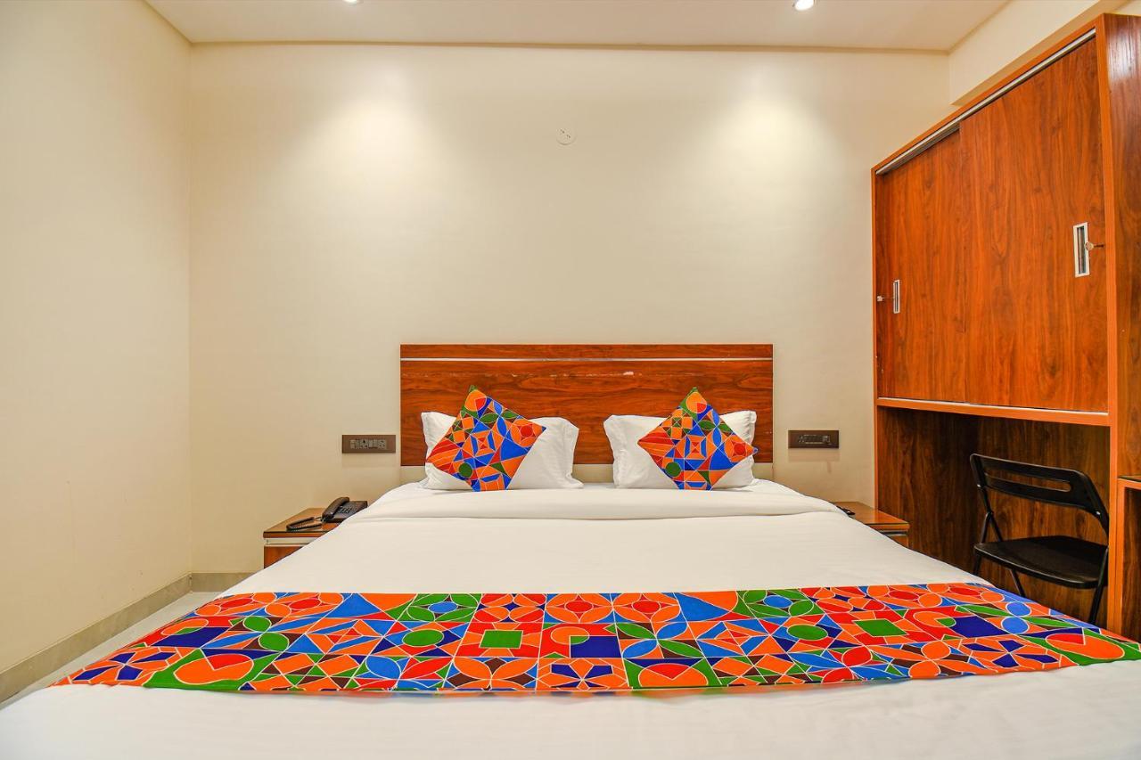Fabhotel Gaurav Galaxy Púna Exteriér fotografie